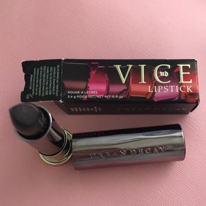 Urban Decay Vice Lipstick 💄 in Voodoo color